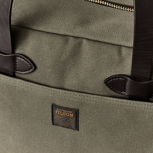 バッグ FILSON RUGGED TWILL TOTE BAG WITH ZIPPER Filson Rugged Twill Tote Bag with Zipper – Tan – Atomic 79