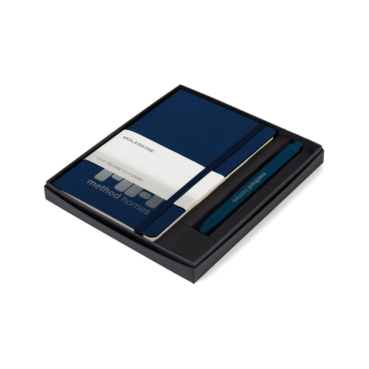 Moleskine Journals & Notebooks One Size / Navy Blue/Sapphire Blue Moleskine - Hard Cover Medium Notebook and GO Pen Gift Set