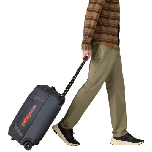 Patagonia - Black Hole® Wheeled Duffel 40L – Threadfellows Patagonia - Black Hole® Wheeled Duffel 40L – Threadfellows