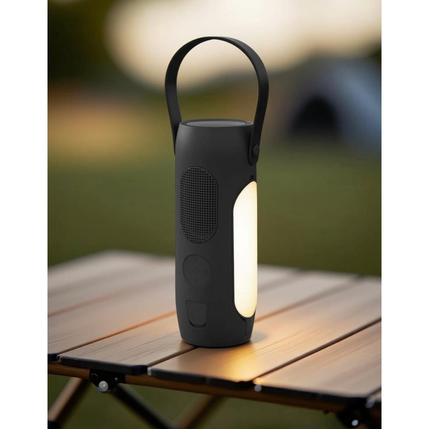 Threadfellows Electronics One Size / Black iLive™ WeatherX Flashlight Powerbank