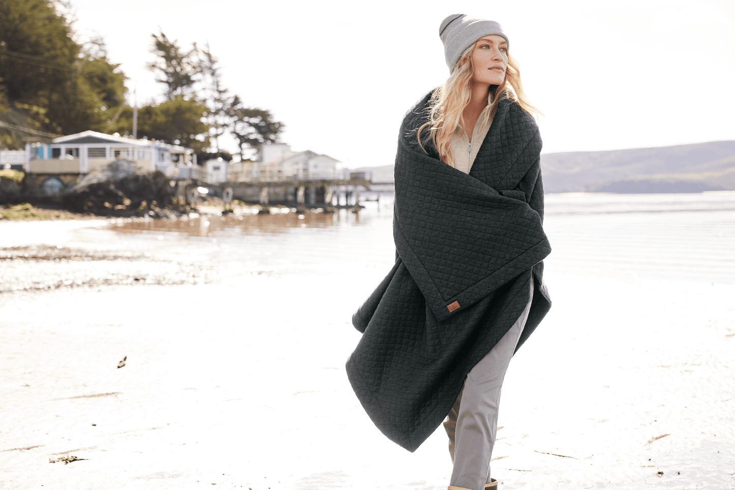 TravisMathew Accessories One Size / Dark Grey Heather TravisMathew - Diamond Quilt Blanket