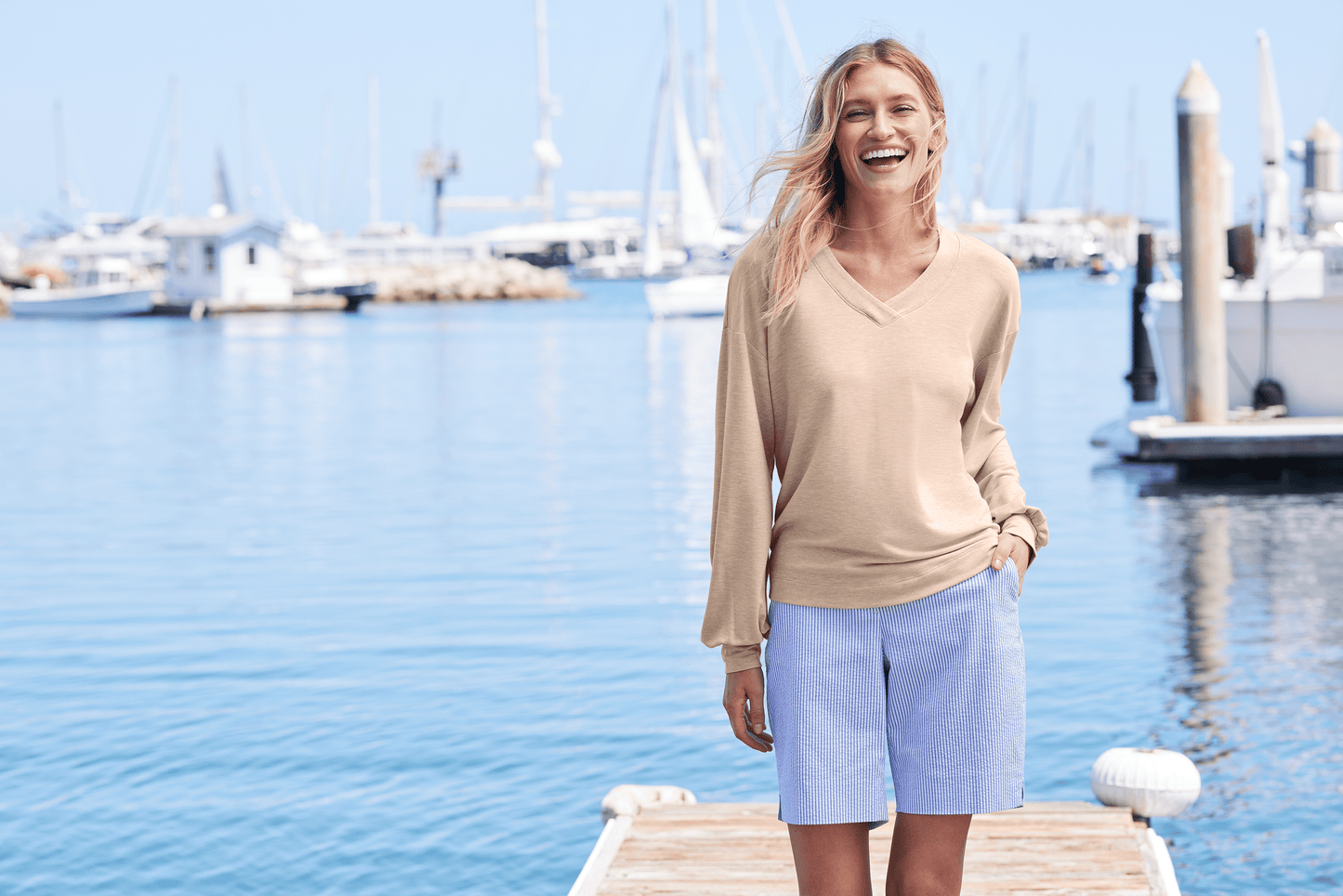 TravisMathew Sweatshirts TravisMathew - Women's Long Weekend Vneck