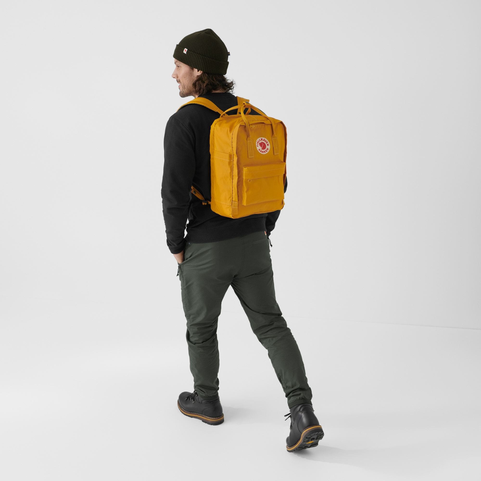 fjllrven kanken Rainbow Mini the Kanken Mini is compact yet spacious enough to carry your everyday essentials Fjallraven Kanken Laptop 17" Backpack